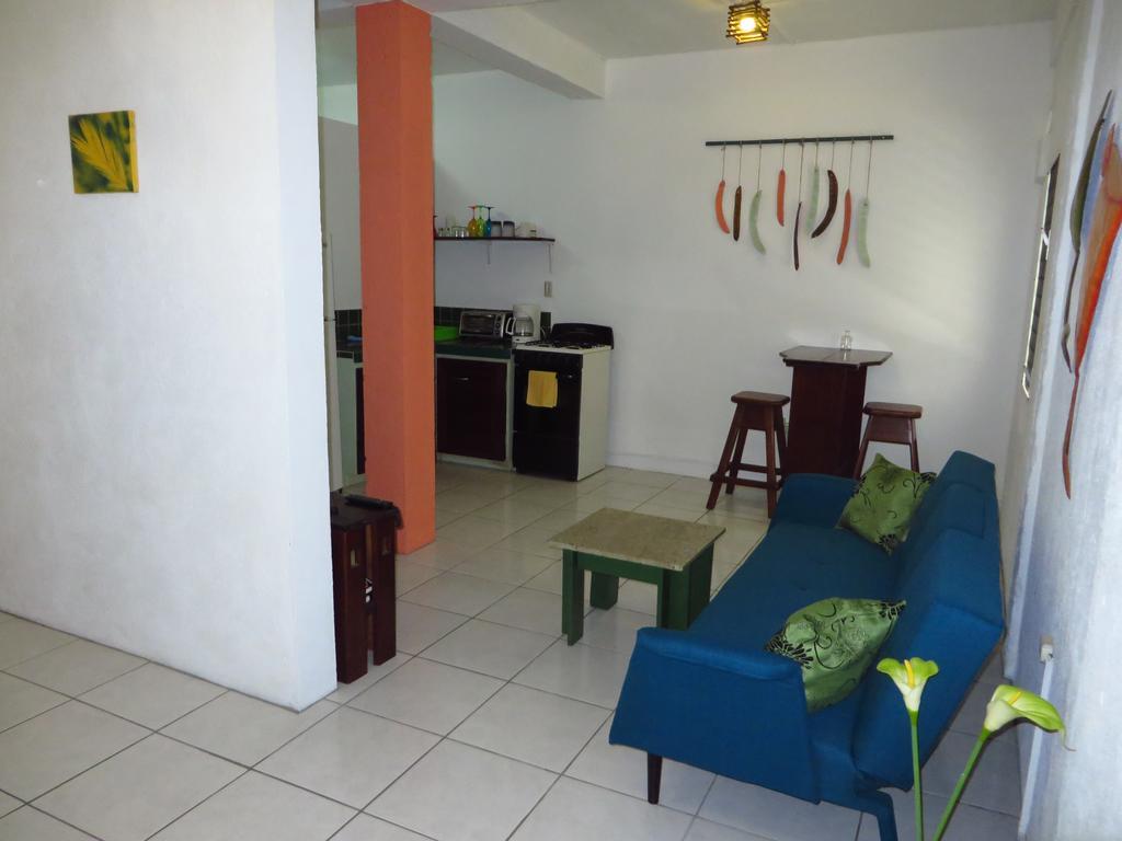 Simberts Apartments Maya Beach Extérieur photo