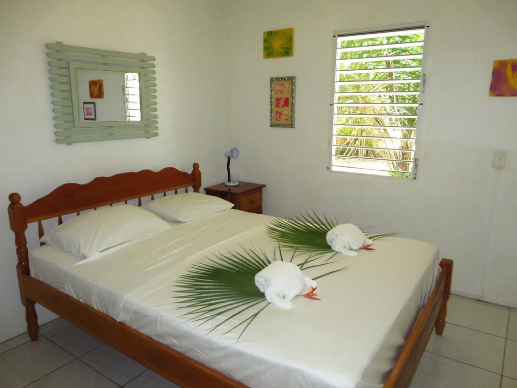 Simberts Apartments Maya Beach Extérieur photo