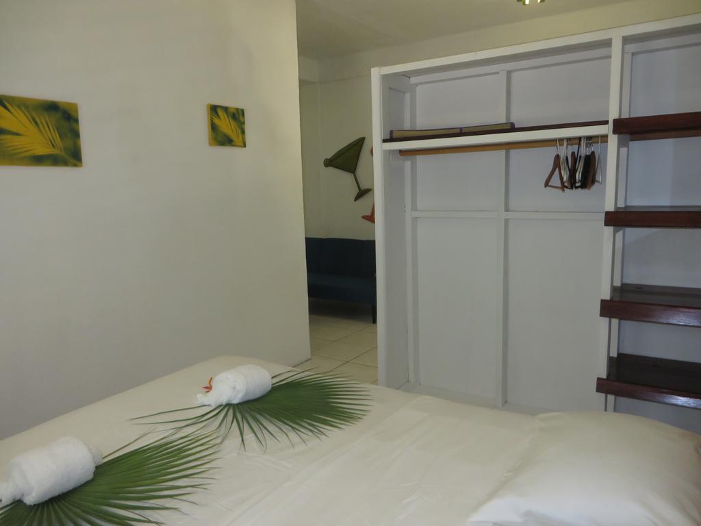 Simberts Apartments Maya Beach Extérieur photo